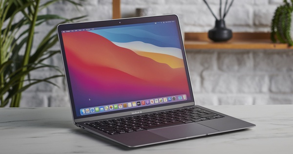 Mẫu MacBook "quốc dân" của người Việt đang có giá rẻ kỷ lục