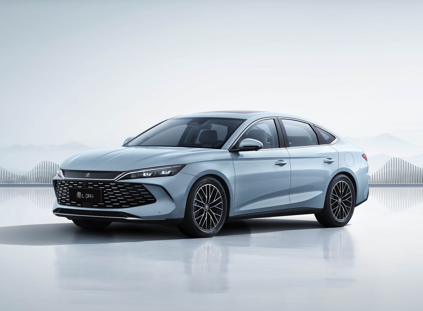 Hãng số 1 Trung Quốc nói xe chỉ ăn 3,98L/100km, người dùng livestream lái 3 ngày xem có 'nổ' không - Ảnh 1