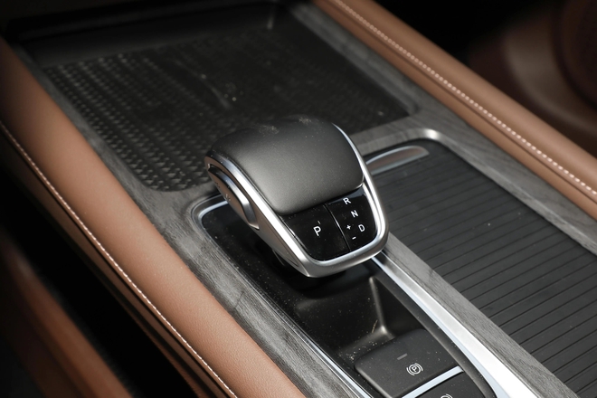 Hãng xe Trung Quốc đã đến Việt Nam tung mẫu đối thủ với Toyota Camry: Giá rẻ hơn hẳn, dùng option của xe sang, màn hình kép 24,6inch - Ảnh 7