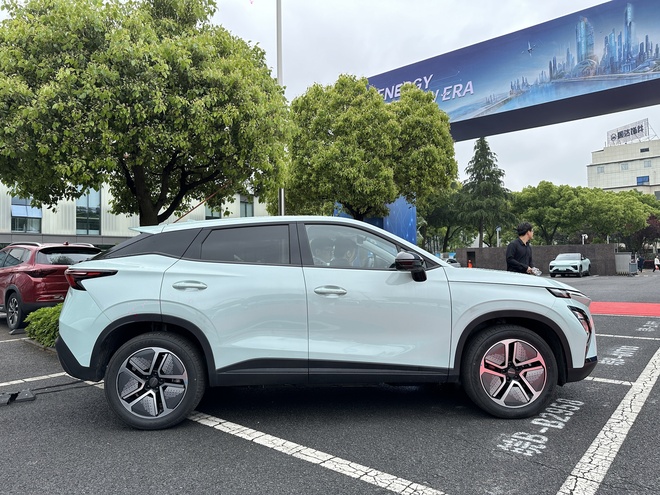 6 mẫu ô tô Trung Quốc ra mắt Việt Nam ngay trong tuần sau: Phần lớn là crossover phân khúc hot, có đủ cả xăng, điện và hybrid, nhiều công nghệ đáng chú ý - Ảnh 2