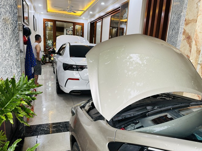 Sếp công ty dược cứu hộ hàng nghìn ô tô miễn phí bằng Toyota Corolla Altis: 'Có người bảo hâm, chẳng ai max rảnh thế này' - Ảnh 11