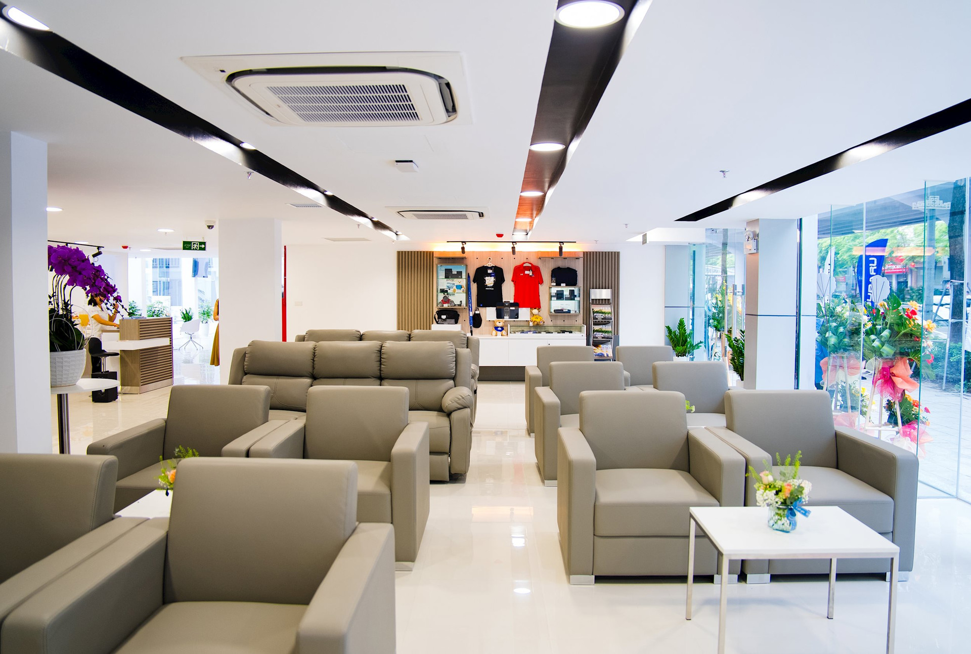 Thêm 1 điểm mua xe Subaru mới ở Hà Nội: Diện tích lớn nhất thủ đô, là đầu mối cung cấp phụ tùng cho toàn miền Bắc - Ảnh 4