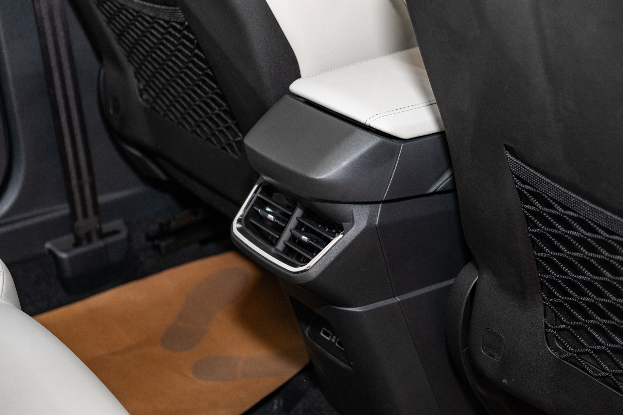 Lynk & Co 06 ra mắt Việt Nam: Giá 729 triệu đồng, động cơ 1.5L tăng áp, hệ thống treo sau đa điểm - Ảnh 22