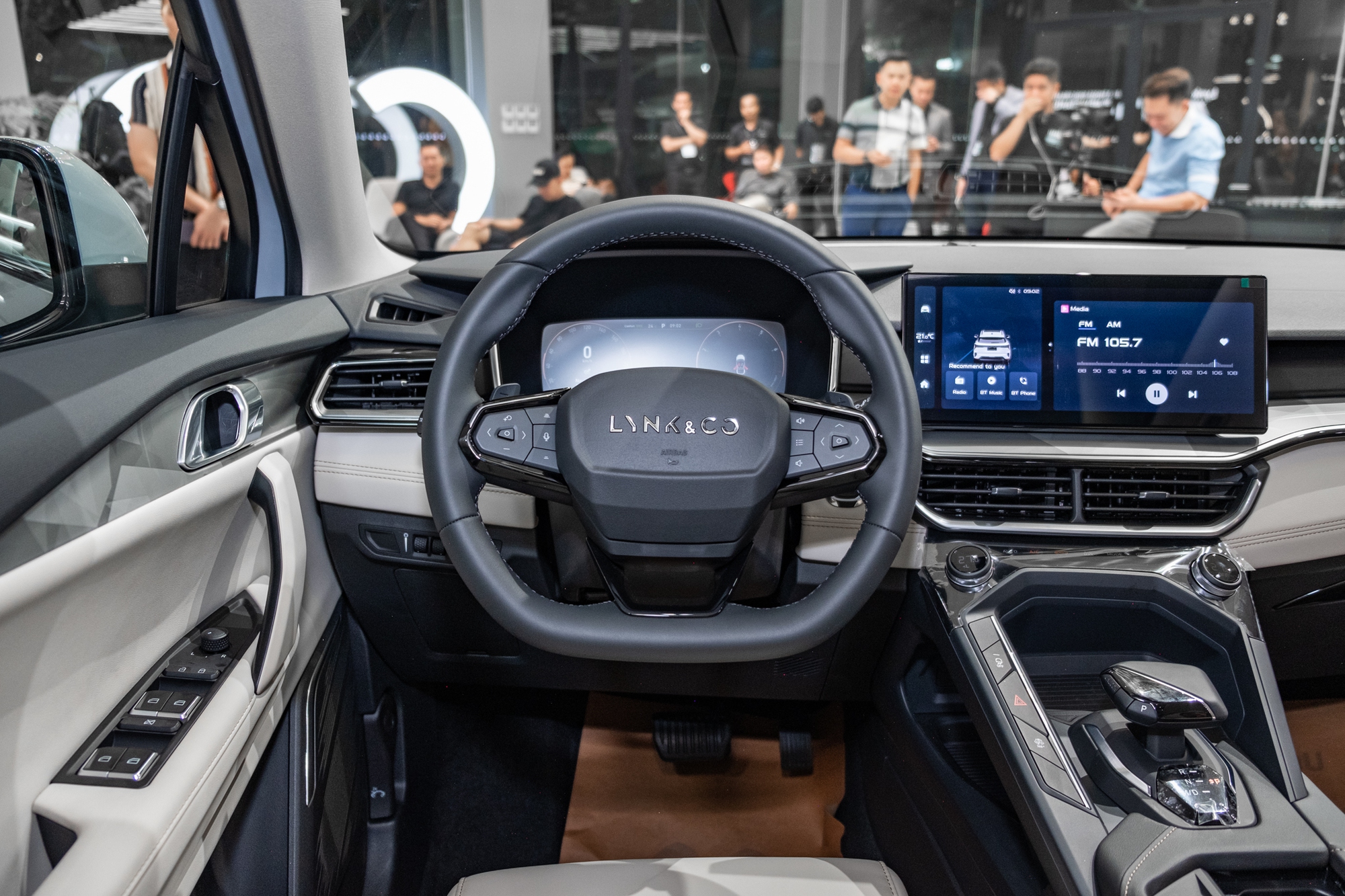 Lynk & Co 06 ra mắt Việt Nam: Giá 729 triệu đồng, động cơ 1.5L tăng áp, hệ thống treo sau đa điểm - Ảnh 14