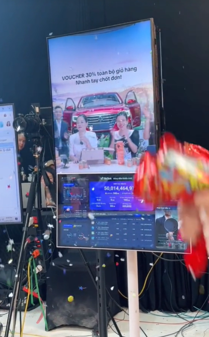 Ngủ 1 đêm dậy, ăn trưa, vẫn thấy Quyền Leo Daily đang livestream: Chính chủ đã thừa nhận thất bại với con số 150 tỷ? - Ảnh 5