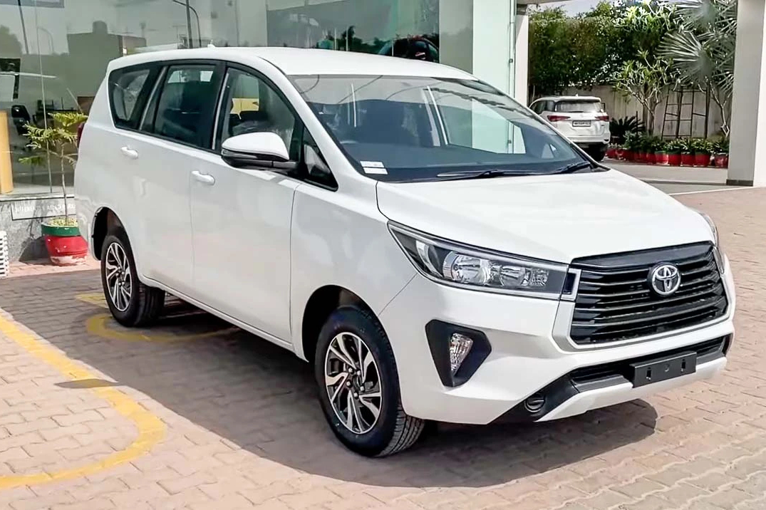 Toyota Innova 2024 cháy hàng: Khách đặt chờ tới 14 tháng, muốn mua đời cũ cũng phải đợi nửa năm - Ảnh 2