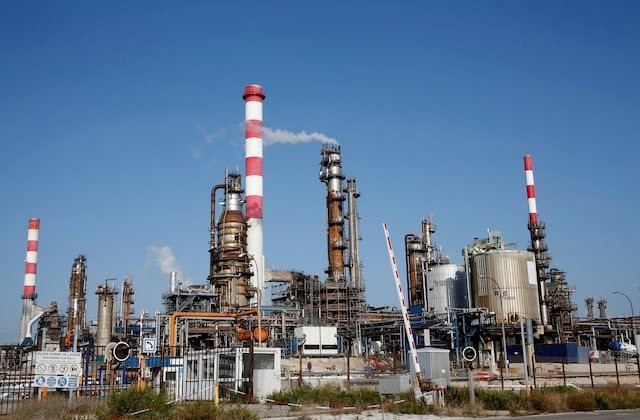 OPEC: Tin làm sao được dự báo của IEA, thế giới còn ‘nghiện’ dầu dài dài, 30 năm nữa nhu cầu vẫn tăng - Ảnh 1