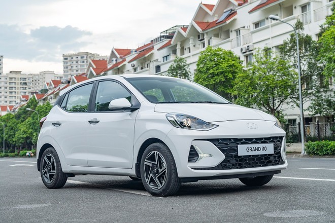 Chênh 11 triệu đồng, Hyundai Grand i10 và Kia Morning bản cao nhất hơn thua gì: Chọn an toàn hay thêm chút tiện nghi và sức mạnh động cơ - Ảnh 1