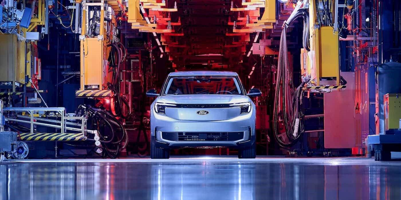 "Săn" hàng loạt nhân tài từ đối thủ Tesla, Rivian và dự án bị hủy của Apple, Ford đang toan tính điều gì? - Ảnh 1