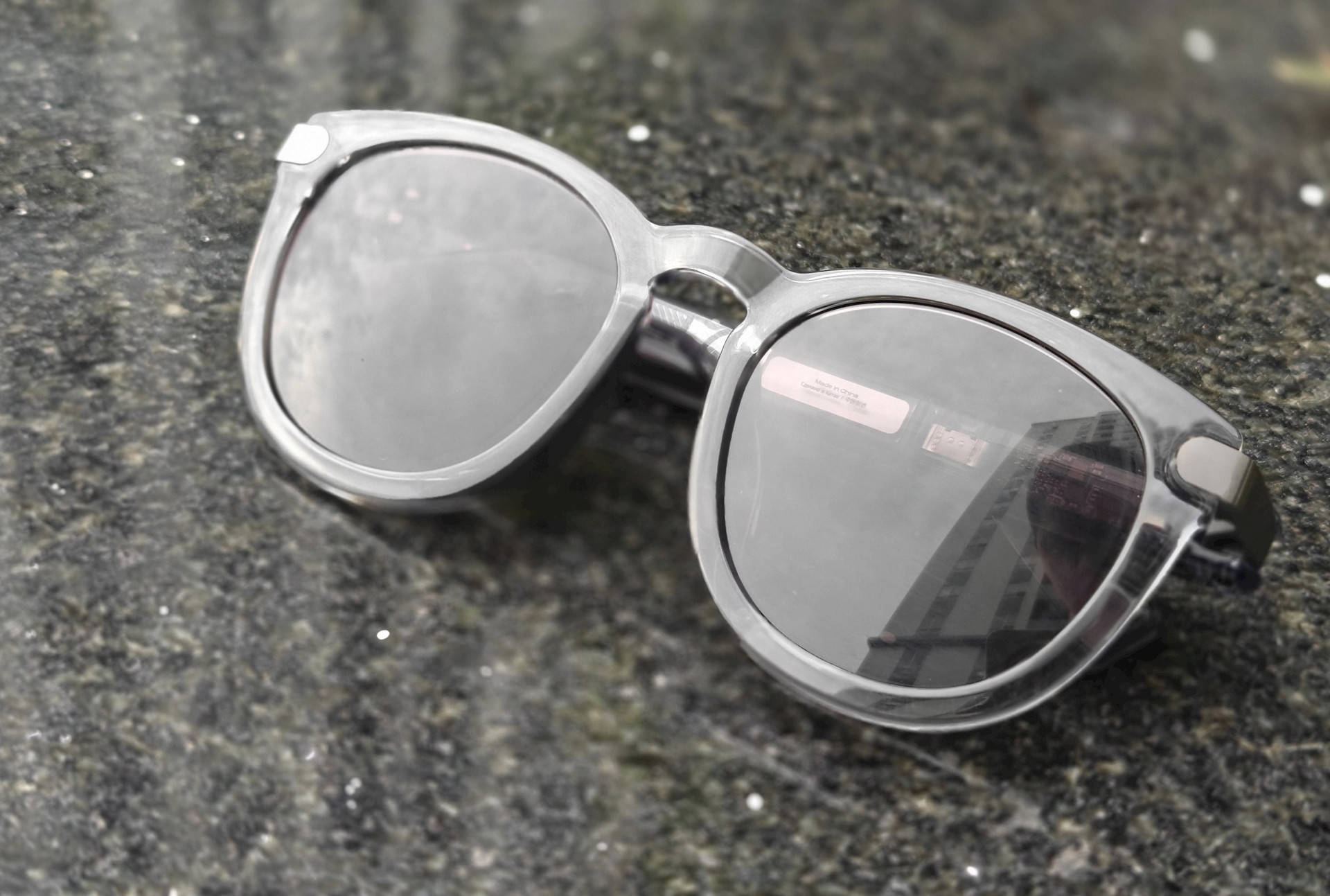 Mẫu kính nghe nhạc mới lạ từ JBL: Đẹp, dễ sử dụng, giá 4 triệu đồng - Ảnh 1