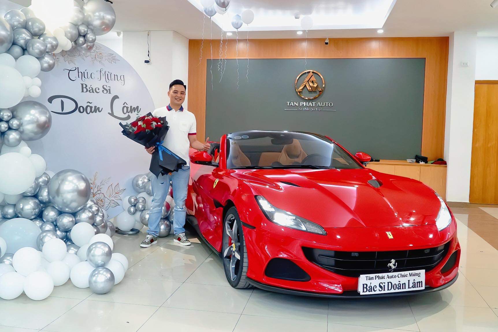 Ferrari Portofino M tìm được chủ nhân sau cả năm lên sàn xe cũ, người bán chia sẻ: Khách hàng hỏi mua và chuyển cọc chỉ trong 2 tiếng, giao xe ngay chiều hôm sau - Ảnh 1