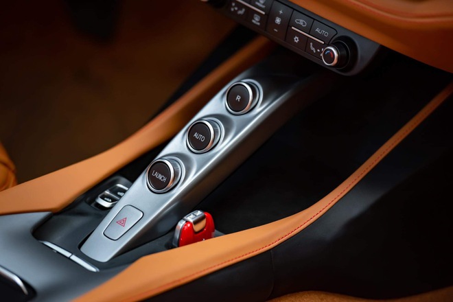 Ferrari Portofino M tìm được chủ nhân sau cả năm lên sàn xe cũ, người bán chia sẻ: Khách hàng hỏi mua và chuyển cọc chỉ trong 2 tiếng, giao xe ngay chiều hôm sau - Ảnh 9