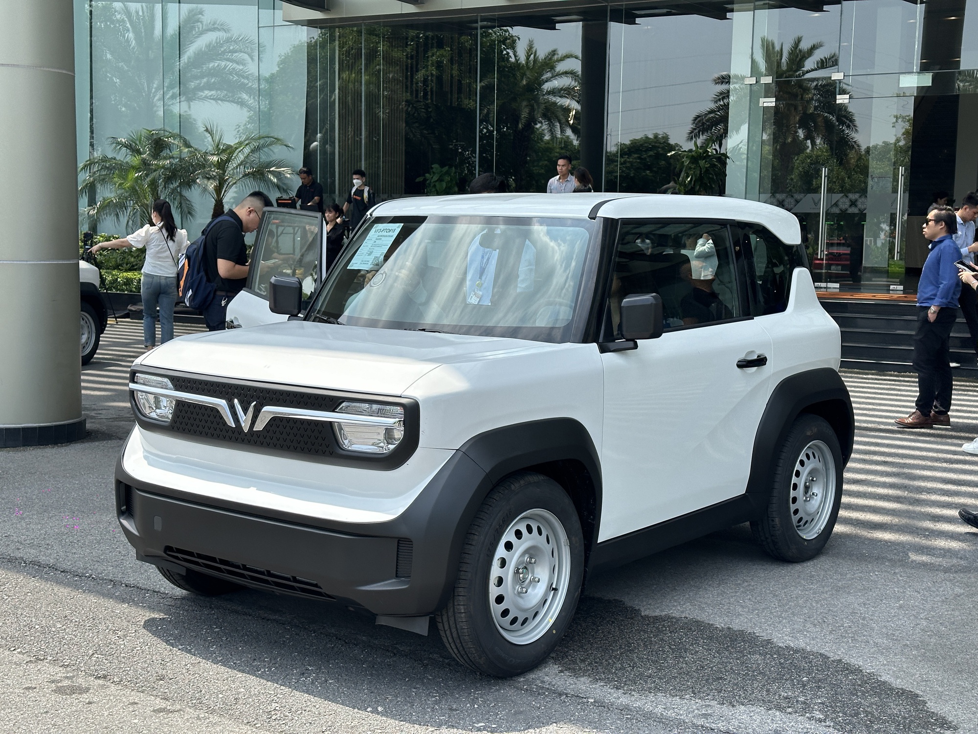 Loạt xe ra mắt Việt Nam tháng 5: Đủ các dòng từ xe điện, xe bán tải, CUV cỡ B C, sedan ăn khách đến siêu xe - Ảnh 1