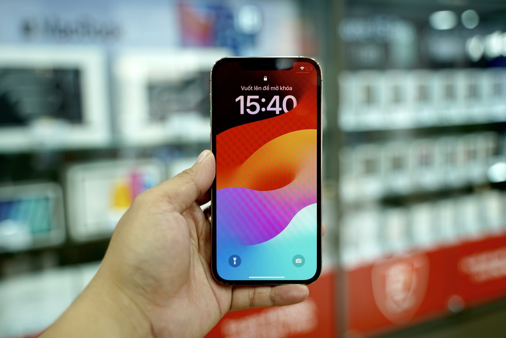 Giá iPhone 11 rẻ chưa từng có, mẫu thuộc top bán chạy nhất mọi thời đại của Apple chỉ hơn 4 triệu đồng - Ảnh 1