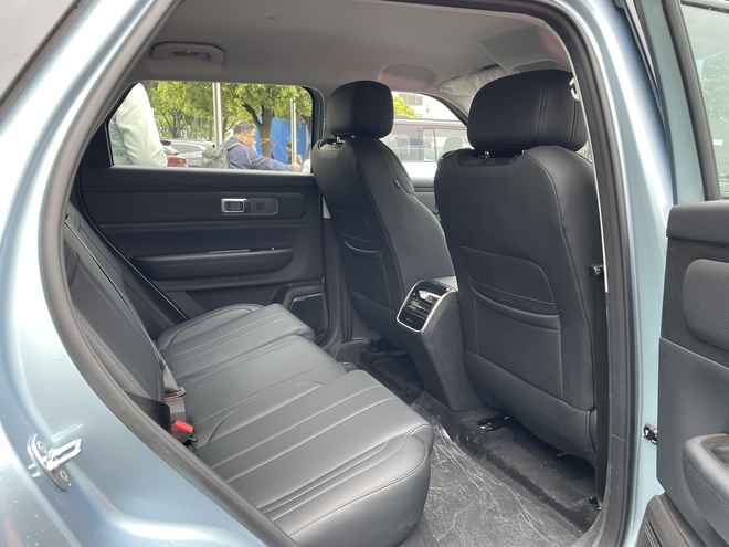 6 mẫu ô tô Trung Quốc ra mắt Việt Nam ngay trong tuần sau: Phần lớn là crossover phân khúc hot, có đủ cả xăng, điện và hybrid, nhiều công nghệ đáng chú ý - Ảnh 16