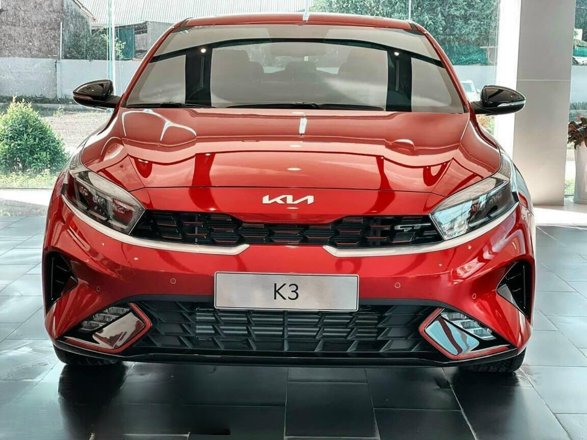 Kia K3 liên tục giảm giá: Ở đại lý nay chỉ ngang Hyundai Accent Đặc biệt, bản cao nhất còn rẻ hơn Corolla Altis bản thấp nhất - Ảnh 1