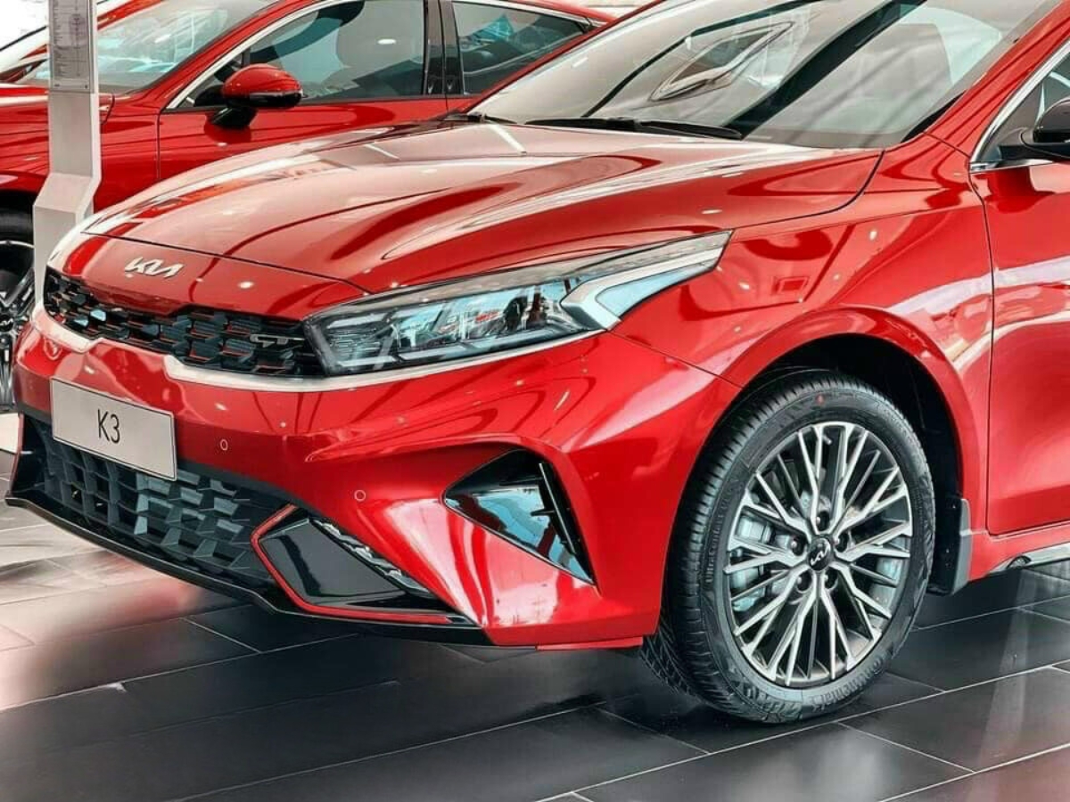 Kia K3 liên tục giảm giá: Ở đại lý nay chỉ ngang Hyundai Accent Đặc biệt, bản cao nhất còn rẻ hơn Corolla Altis bản thấp nhất - Ảnh 2