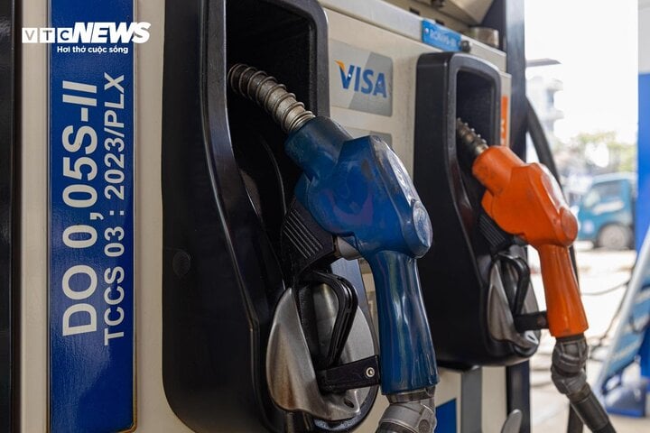 Nhiều cửa hàng tư nhân đóng cửa, nguồn cung xăng dầu có thiếu? - Ảnh 1