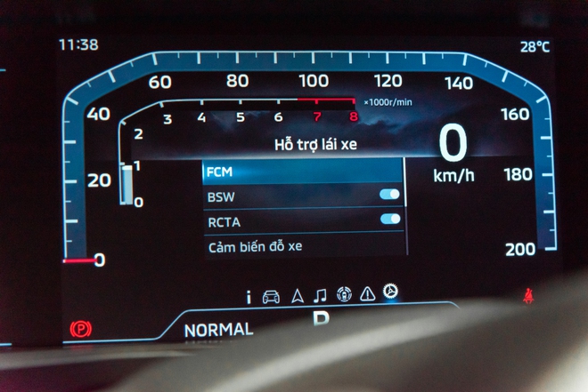 Chi tiết Mitsubishi Xforce Ultimate: Giá từ 705 triệu đồng, thêm 4 điểm quan trọng để đua doanh số cùng Toyota Yaris Cross - Ảnh 23