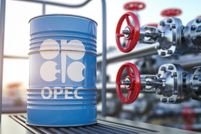 OPEC+ gia hạn cắt giảm sản lượng dầu thô đến năm 2025 - Ảnh 1