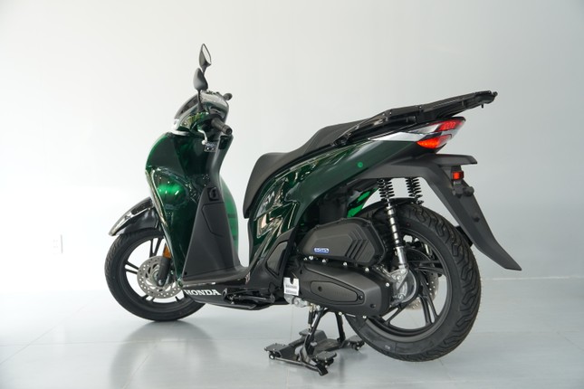 Giá rẻ nhất cũng lên đến 140 triệu đồng, Honda SH Vetro vừa "cập bến" Việt Nam có gì đặc biệt? - Ảnh 6