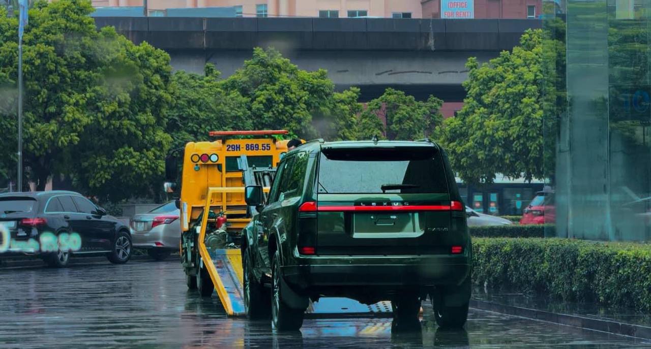 Lexus GX 2024 lộ diện tại Việt Nam: Giá dự kiến 6 tỷ, đã về đại lý nhưng số lượng siêu hiếm - Ảnh 1