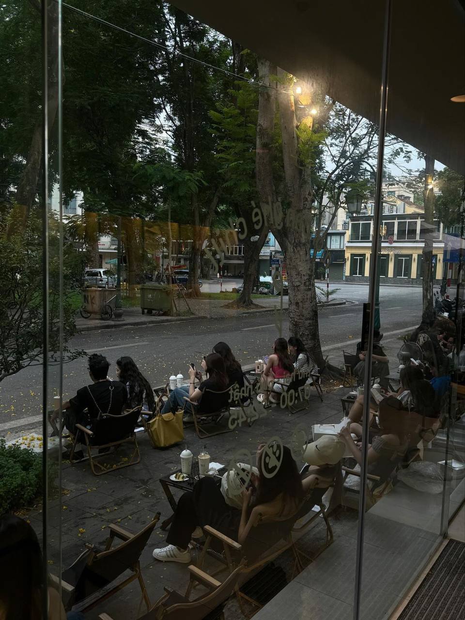 Thực hư tin đồn Phê La Tông Đản ngừng mở 4 giờ sáng, chuyển sang nơi ngắm bình mình cực đỉnh khác tại Hà Nội - Ảnh 12