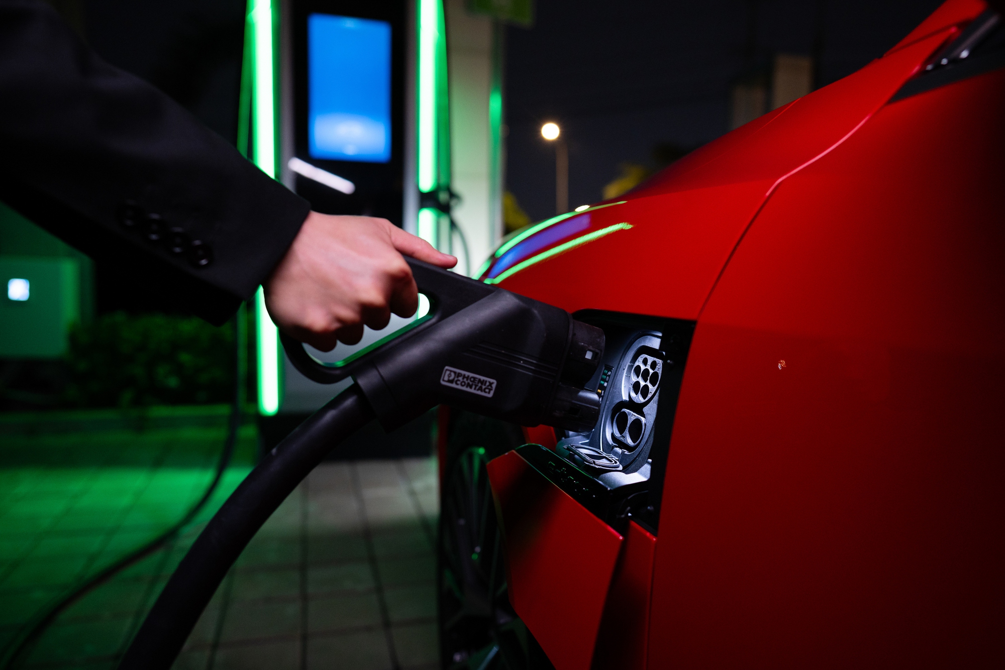 Audi Q8 e-tron ra mắt Việt Nam: Giá từ 3,8 tỷ đồng, bảo hành pin 8 năm, tặng sạc miễn phí - Ảnh 18