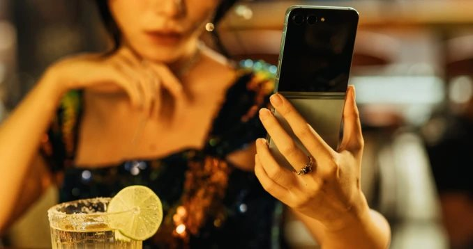 Vua điện thoại Android đình đám một thời bất ngờ giảm mạnh 11 triệu đồng, rẻ hiếm có trong lịch sử - Ảnh 1