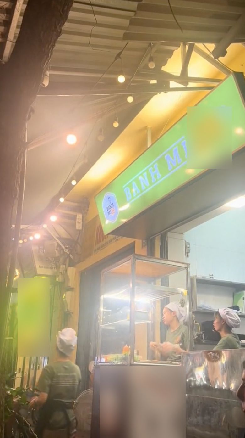Phản hồi khi du khách Tây chê bánh mì Việt: Một TikToker người nước ngoài cũng bức xúc lên tiếng - Ảnh 2