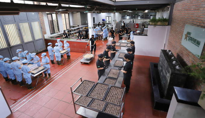 Vụ khách tố có trứng côn trùng trên bắp ngô nhưng nhân viên lại nói là "sữa ngô": Đại diện nhà hàng chính thức lên tiếng! - Ảnh 3