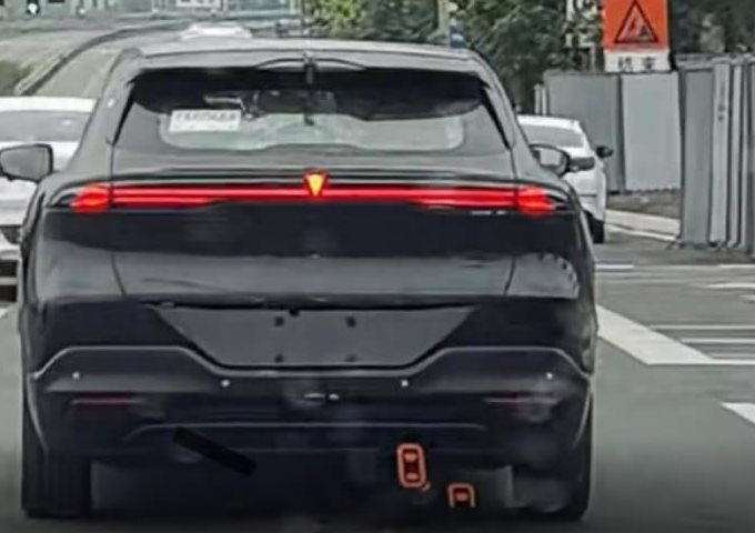 Hãng xe điện Trung Quốc nhá hàng 'siêu phẩm' SUV giá chỉ hơn 400 triệu đồng, tiêu thụ 4,95L/100km - Ảnh 2