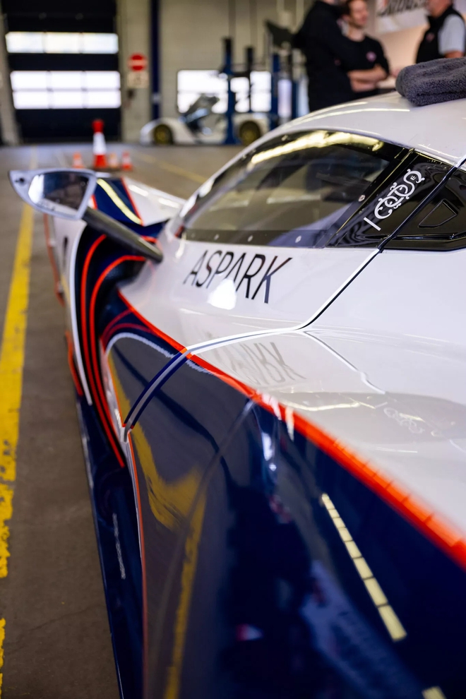 Xe điện nhanh nhất thế giới: 438,7km/h vượt cả Rimac dù vô danh, chưa bán - Ảnh 4