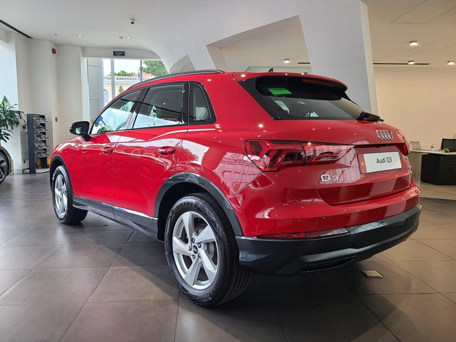 Audi Q3 2024 về đại lý: Giá từ 1,8 tỷ đồng, nhiều trang bị hiện đại đấu X1 nhưng vẫn giữ một thứ ‘đồ cổ’ như xe giá rẻ - Ảnh 6