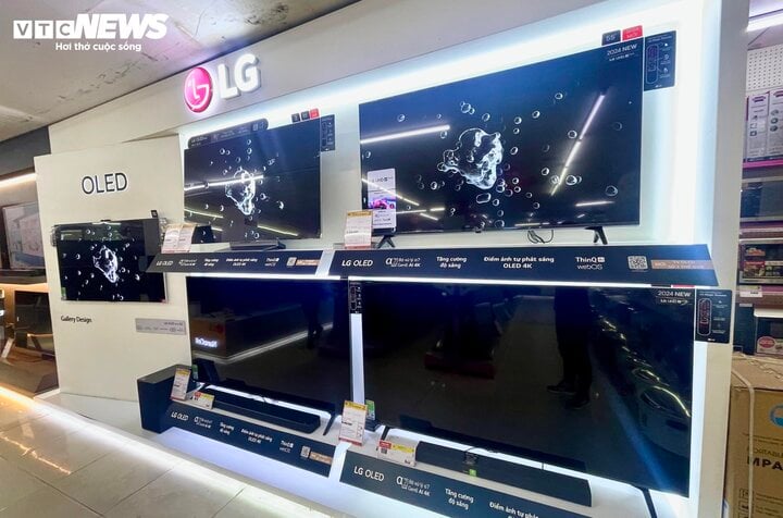 'Ăn theo' mùa Euro 2024, tivi đồng loạt siêu giảm giá vẫn khó bán - Ảnh 4