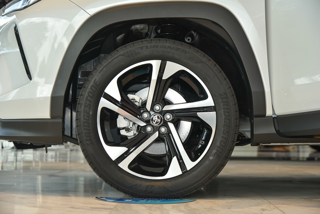 Chênh 11 triệu, mua Kia Seltos Deluxe hay Toyota Yaris Cross xăng, bảng so sánh này sẽ giúp bạn dễ quyết định hơn - Ảnh 8