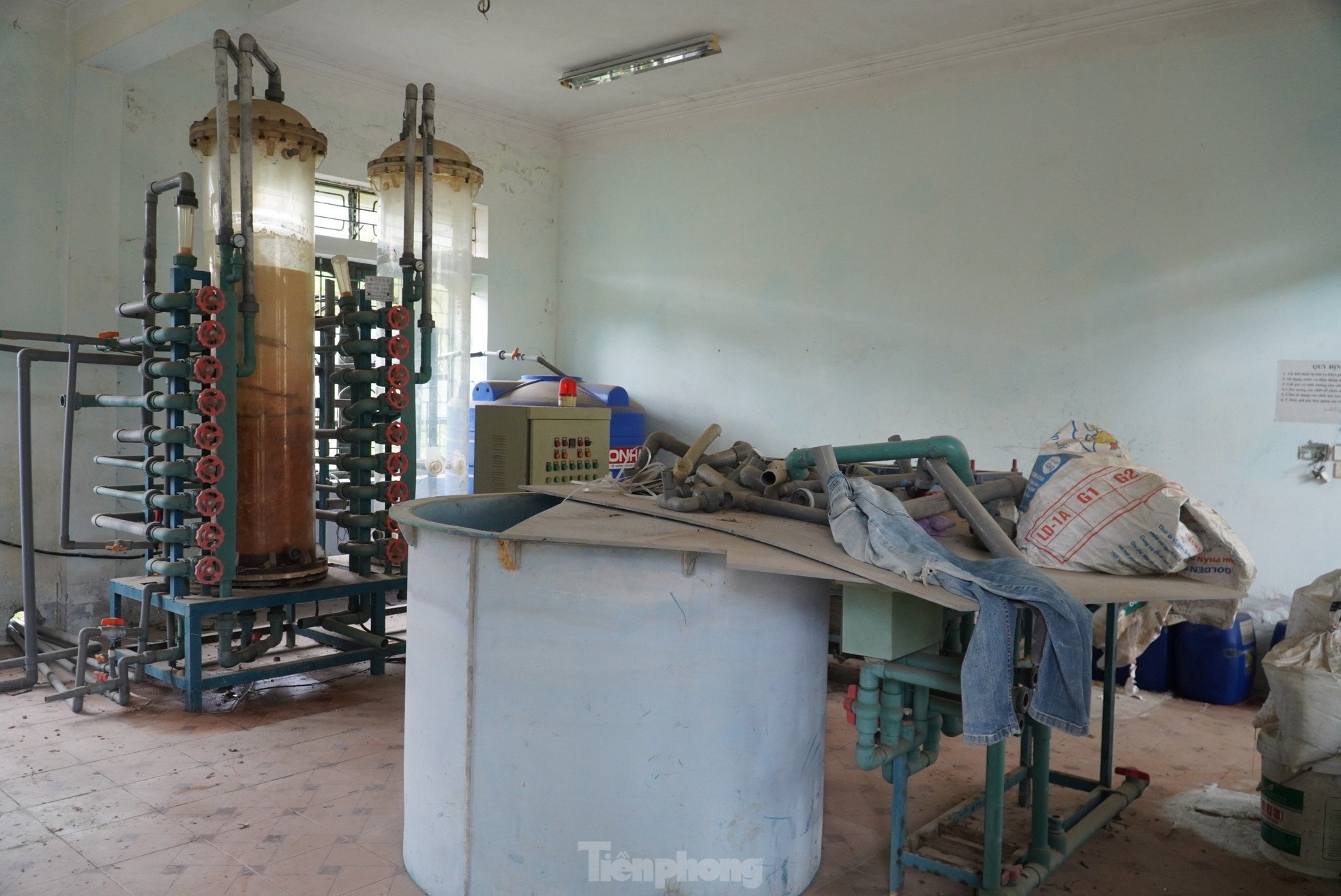 Cỏ dại mọc um tùm tại dự án sản xuất, lắp ráp xe hơn 55 tỷ đồng - Ảnh 8