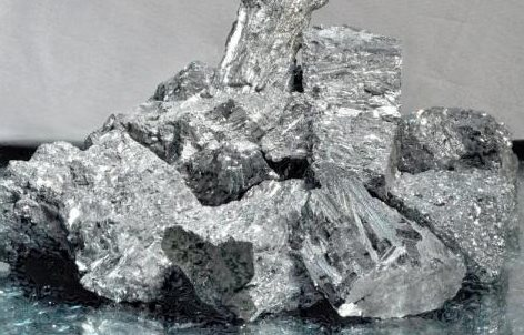 Giá một kim loại chiến lược sản xuất pin mặt trời tăng phi mã do nhu cầu đột biến, nguồn cung thắt chặt - Ảnh 1