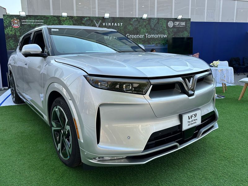 VinFast chơi lớn, xây trụ sở tại ‘khu nhà giàu’ Dubai sau khi chốt đại lý bán loạt xe điện tại đây năm nay - Ảnh 2