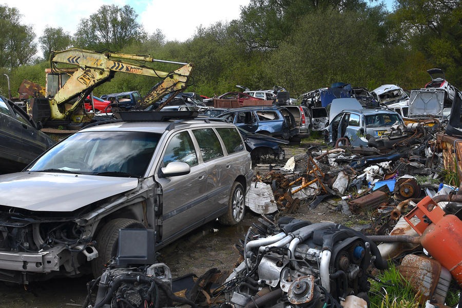 Chủ garage thu gom hơn 400 chiếc Volvo cũ cùng nhiều linh kiện, phụ tùng: ‘Xe này rất bền, có thể chạy 500.000km dễ dàng’ - Ảnh 2