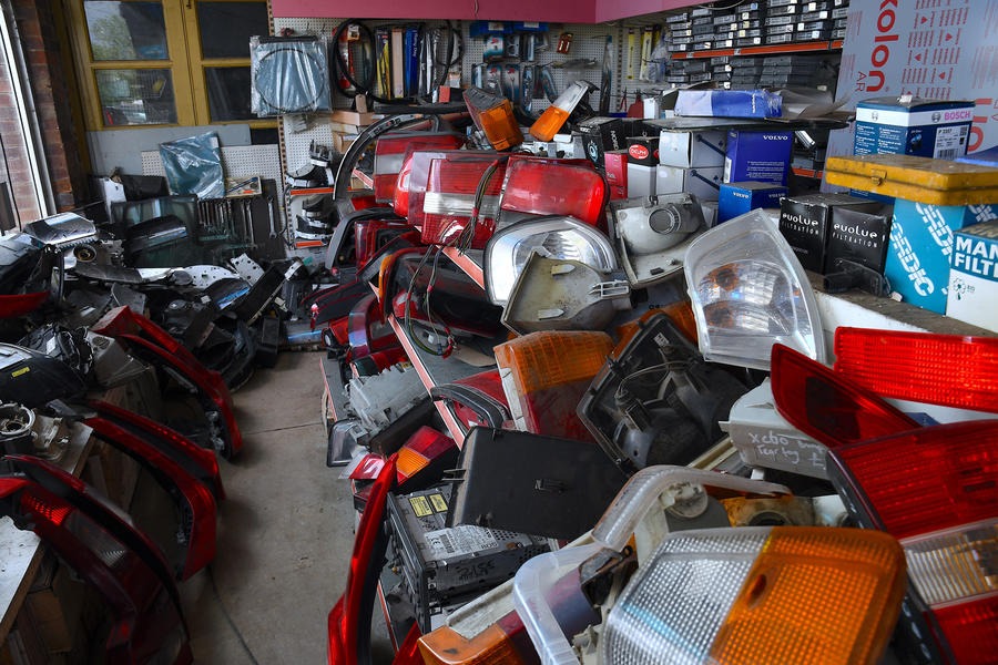 Chủ garage thu gom hơn 400 chiếc Volvo cũ cùng nhiều linh kiện, phụ tùng: ‘Xe này rất bền, có thể chạy 500.000km dễ dàng’ - Ảnh 3