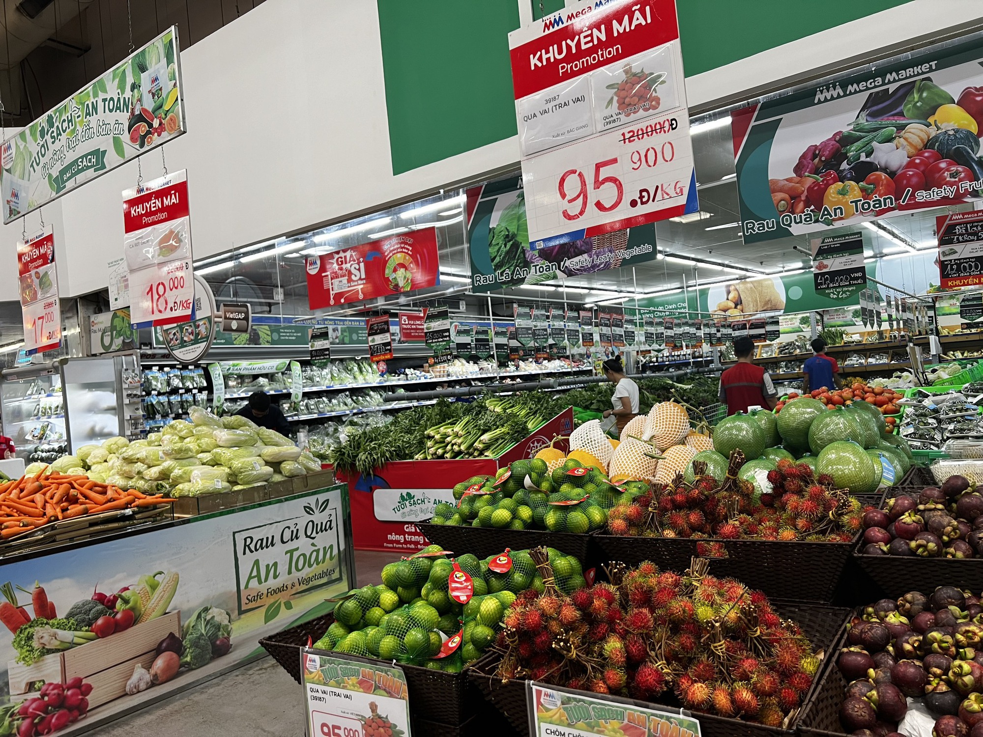 Diễn biến lạ với vải thiều chính vụ - Ảnh 1