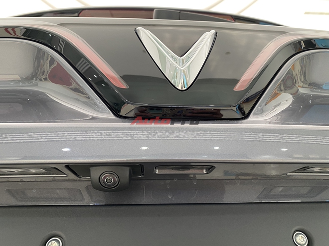 Xem thực tế VinFast VF 6S giá từ 675 triệu tại đại lý: Mâm 17 inch, vẫn có màn hình lớn, máy 174 mã lực - Ảnh 7