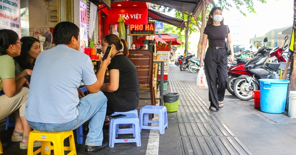 Một tháng thí điểm cho thuê vỉa hè ở Q.1 (Bài 1): Người dân đồng tình ủng hộ, thoải mái kinh doanh