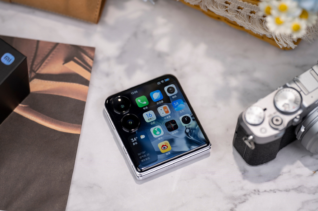 Điện thoại gập xịn nhất của Xiaomi sắp có bản quốc tế, nhưng liệu có bán chính hãng Việt Nam? - Ảnh 1