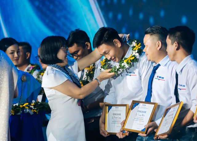 Thiên Long và khách hàng “Cùng Vượt Sóng Cao – Cùng Vươn Tầm Lớn” - Ảnh 9