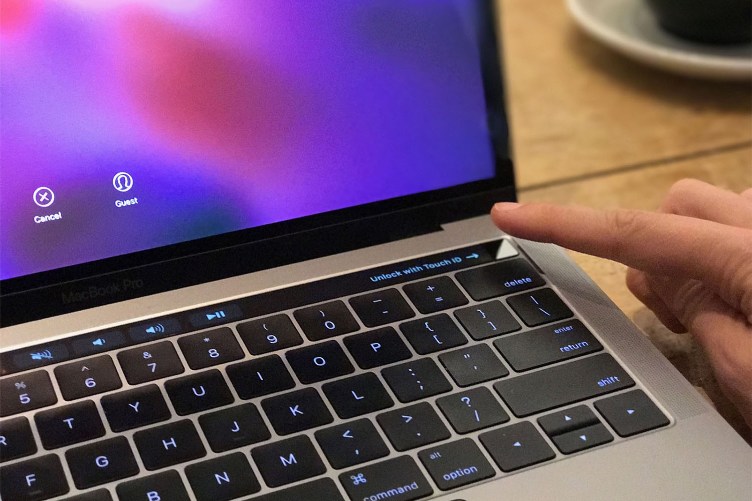 Người dùng MacBook đời cũ sắp được Apple trả đến 10 triệu đồng, những ai có trong danh sách này? - Ảnh 1