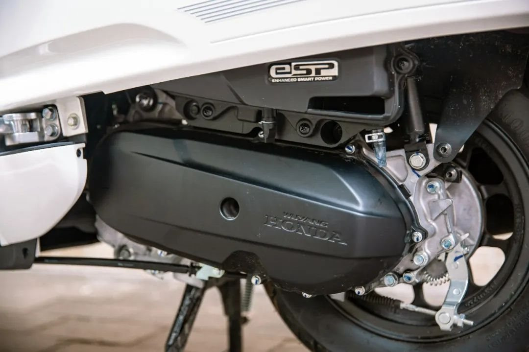 "Tân binh" xe ga 125cc của Honda được bàn giao, giá cực rẻ từ 32 triệu đồng, uống 1,88 lít xăng/100km - Ảnh 5