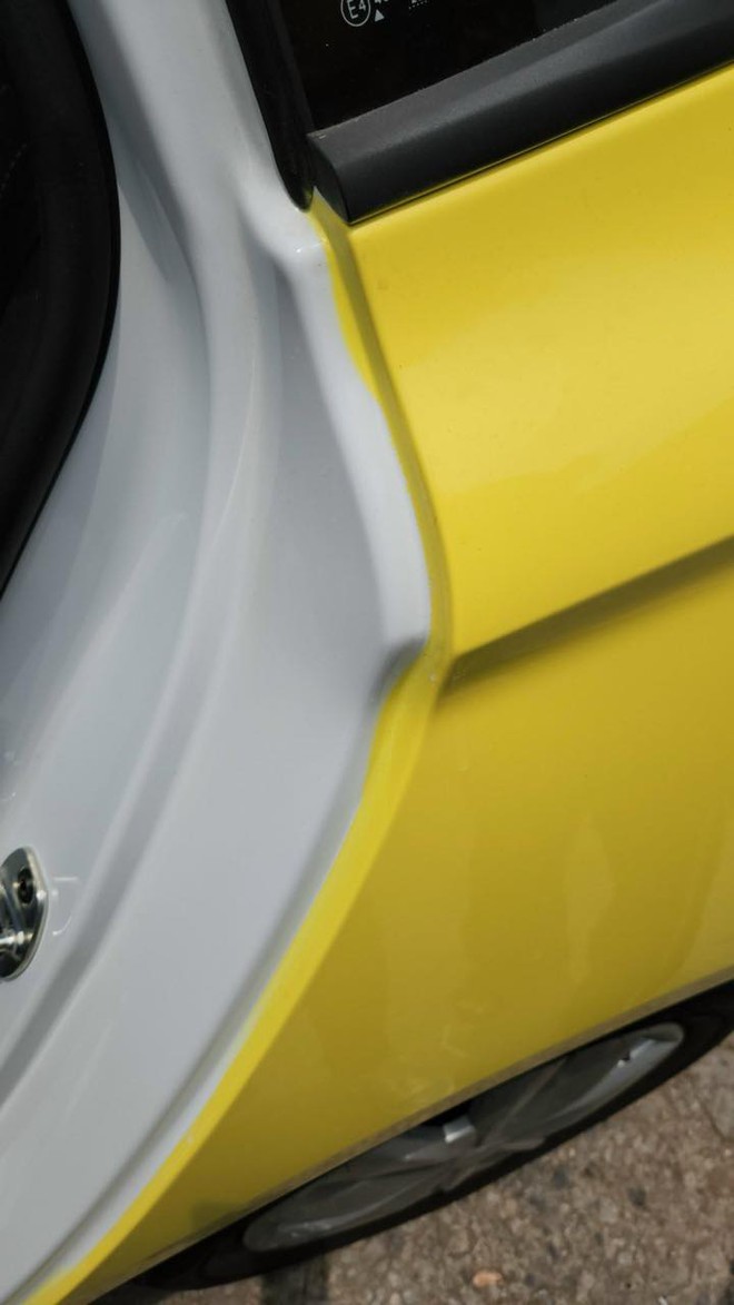 Vụ đại lý MG sơn xe nham nhở cho khách: Đại lý trả lại nửa tiền, khách bỏ thêm chi phí để sơn lại ở garage ngoài - Ảnh 7