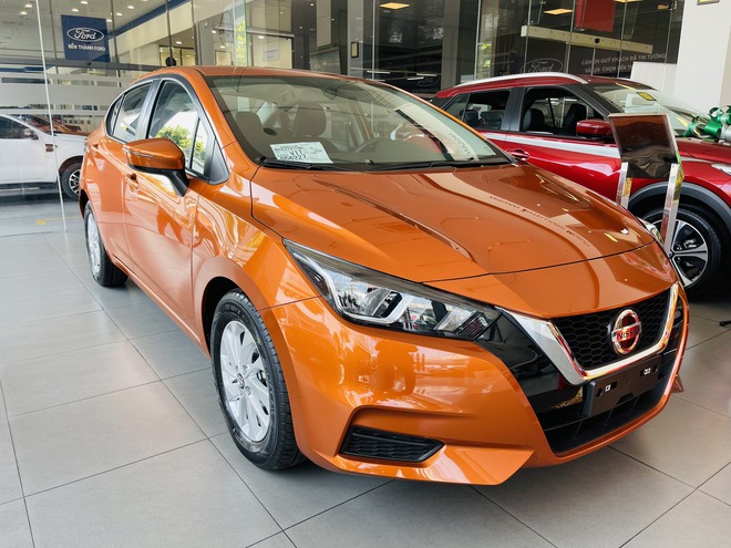 Nissan Almera giảm 77-116 triệu tại đại lý: Sản xuất 2023, mức giảm tùy màu sắc, giá rẻ ngang Hyundai Grand i10 - Ảnh 6